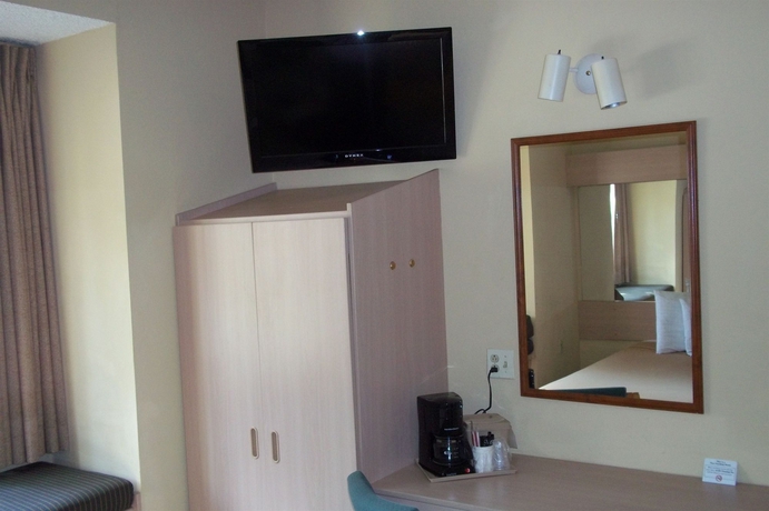 Imagen de la habitación del Hotel Baymont by Wyndham Orlando/International Dr/Universal Blvd. Foto 10