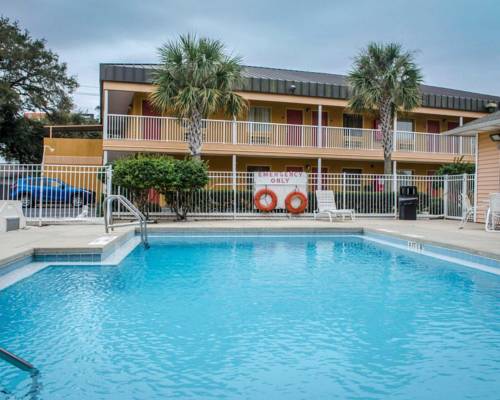 Imagen de la habitación del Hotel Baymont by Wyndham Pensacola at NAS Corry. Foto 2