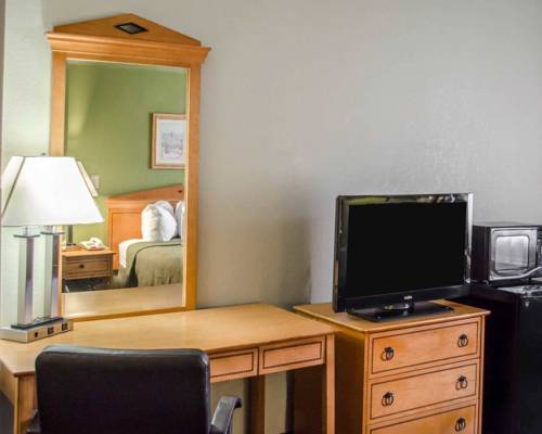 Imagen de la habitación del Hotel Baymont by Wyndham Pensacola at NAS Corry. Foto 8