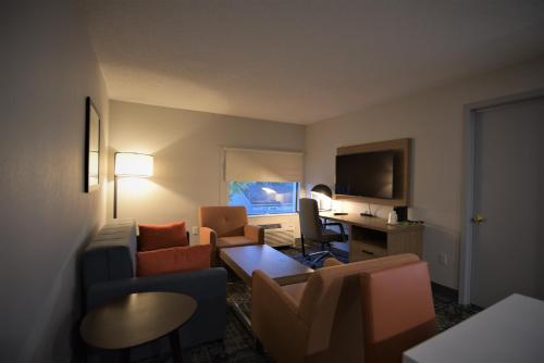 Imagen de la habitación del Hotel Baymont by Wyndham Pine Grove I-81. Foto 13