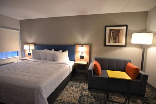 Imagen de la habitación del Hotel Baymont by Wyndham Pine Grove I-81. Foto 15