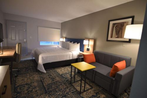 Imagen de la habitación del Hotel Baymont by Wyndham Pine Grove I-81. Foto 16