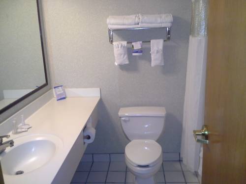 Imagen de la habitación del Hotel Baymont by Wyndham Plainfield/ Indianapolis Arpt Area. Foto 11