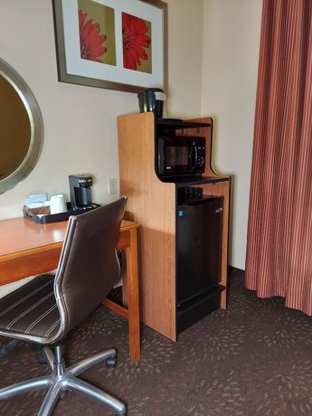 Imagen de la habitación del Hotel Baymont by Wyndham Portage Indiana Dunes. Foto 16