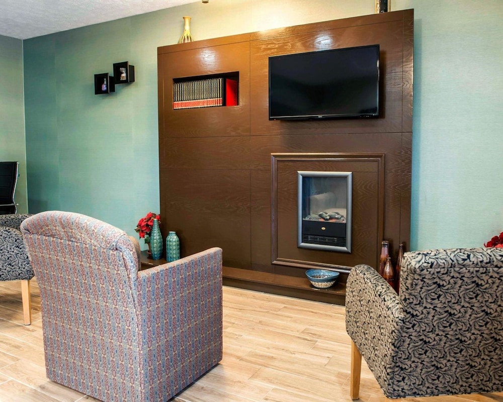 Imagen de los interiores del Hotel Baymont by Wyndham Richmond I-70. Foto 18