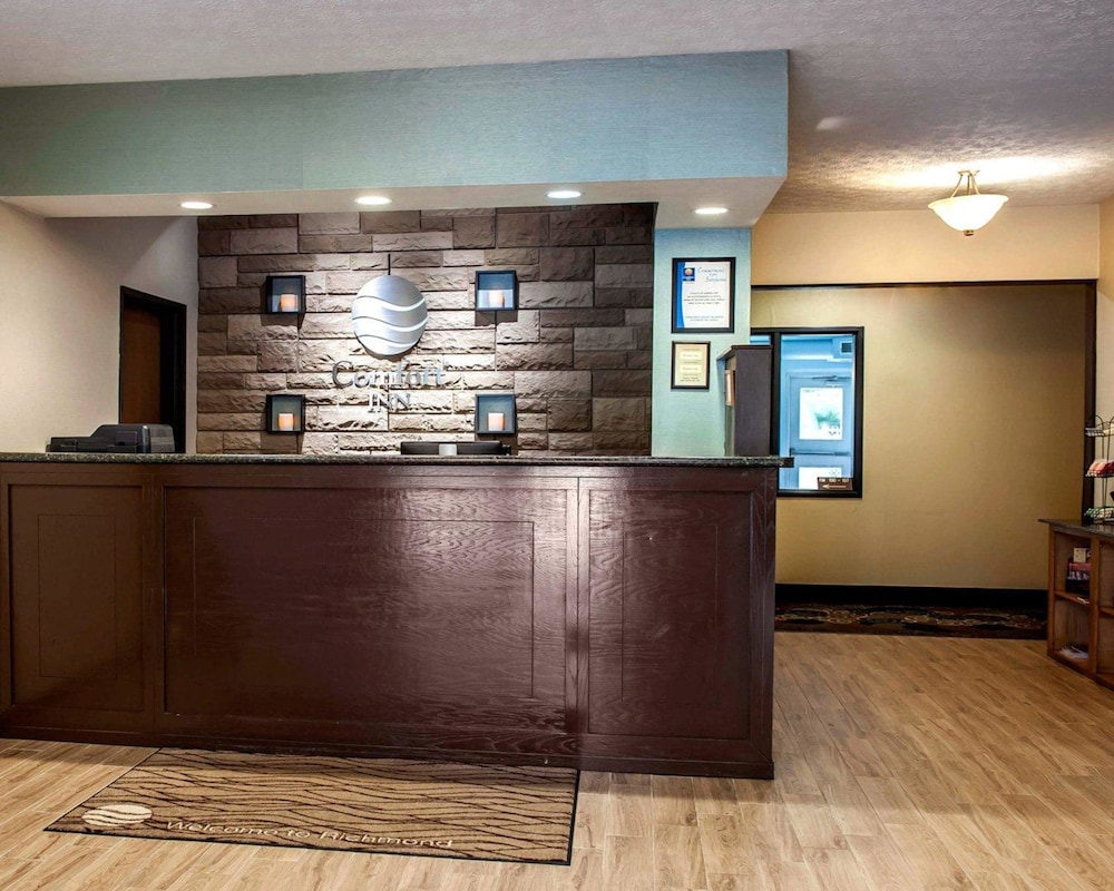 Imagen de los interiores del Hotel Baymont by Wyndham Richmond I-70. Foto 19