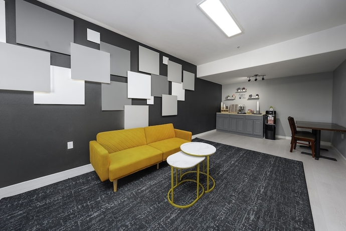 Imagen de los interiores del Hotel Baymont by Wyndham Ridgecrest. Foto 18