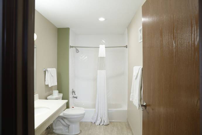 Imagen de la habitación del Hotel Baymont by Wyndham Rockford. Foto 4