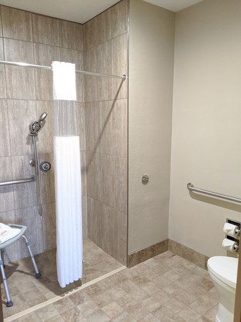 Imagen de la habitación del Hotel Baymont by Wyndham Rockford. Foto 17
