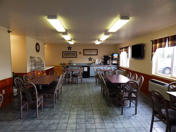 Imagen del bar/restaurante del Hotel Baymont by Wyndham Sault Ste Marie MI. Foto 2
