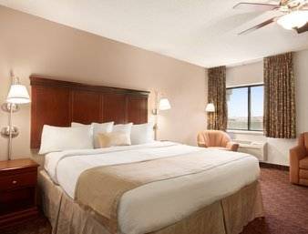 Imagen de la habitación del Hotel Baymont by Wyndham Sioux Falls Near West 41st Street. Foto 6