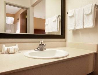 Imagen de la habitación del Hotel Baymont by Wyndham Sioux Falls Near West 41st Street. Foto 8