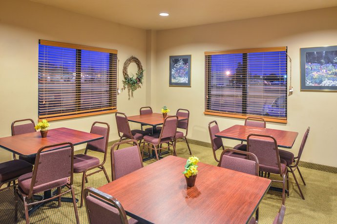 Imagen de los interiores del Hotel Baymont by Wyndham Sioux Falls West (67058) Sioux/ Near Airport. Foto 12
