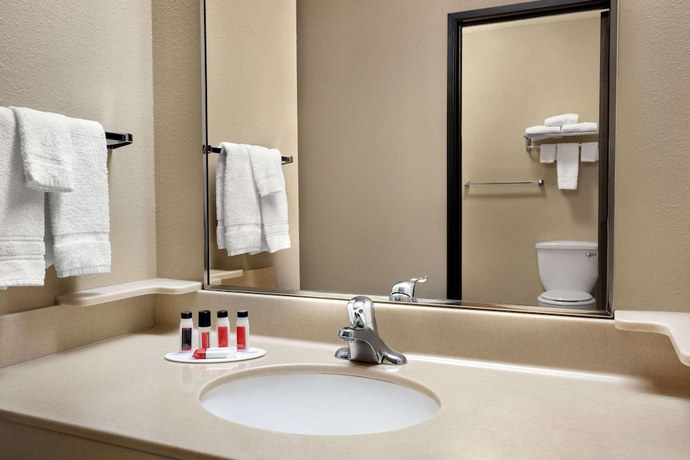 Imagen de la habitación del Hotel Baymont by Wyndham Sioux Falls West (67058) Sioux/ Near Airport. Foto 8