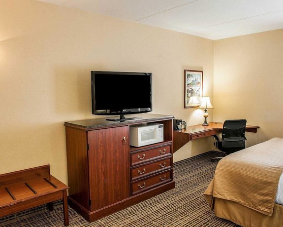Imagen de la habitación del Hotel Baymont by Wyndham South Bend Near Notre Dame. Foto 16