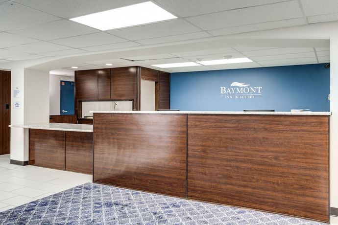Imagen de los interiores del Hotel Baymont by Wyndham Spokane. Foto 18