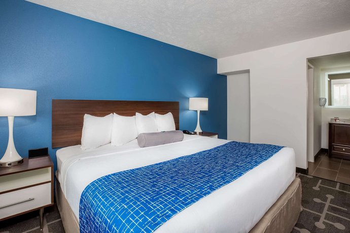 Imagen de la habitación del Hotel Baymont by Wyndham Spokane. Foto 3