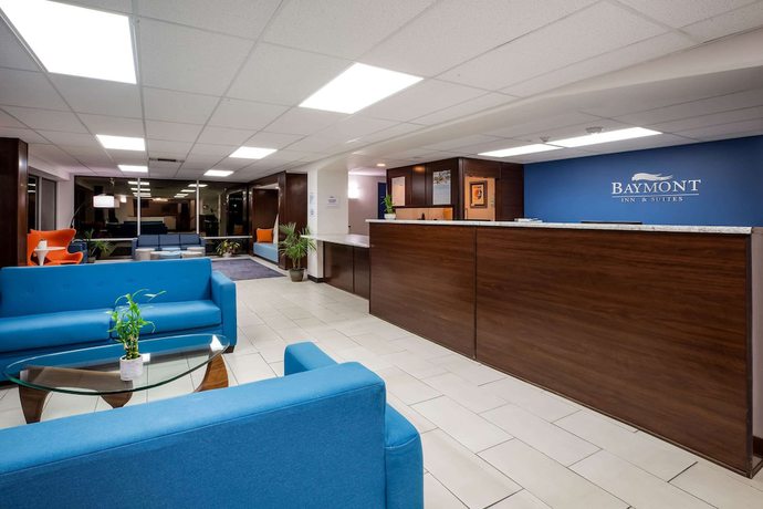 Imagen de los interiores del Hotel Baymont by Wyndham Spokane. Foto 19