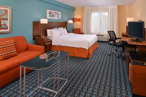 Imagen de la habitación del Hotel Baymont by Wyndham St. Charles. Foto 11