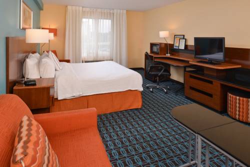 Imagen de la habitación del Hotel Baymont by Wyndham St. Charles. Foto 12