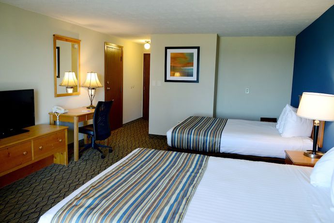 Imagen de la habitación del Hotel Baymont by Wyndham St. Ignace Lakefront. Foto 11