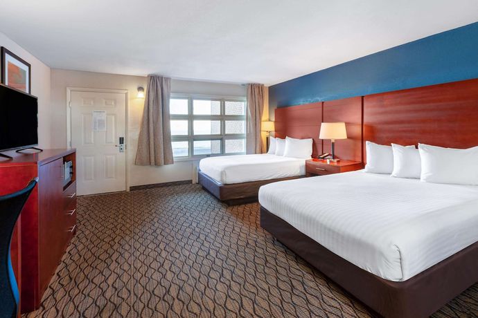 Imagen de la habitación del Hotel Baymont by Wyndham St. Ignace Lakefront. Foto 12