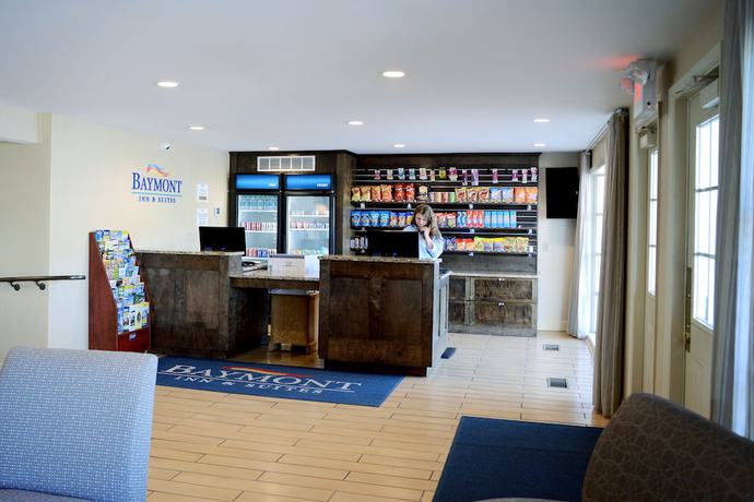 Imagen de los interiores del Hotel Baymont by Wyndham St. Ignace Lakefront. Foto 19