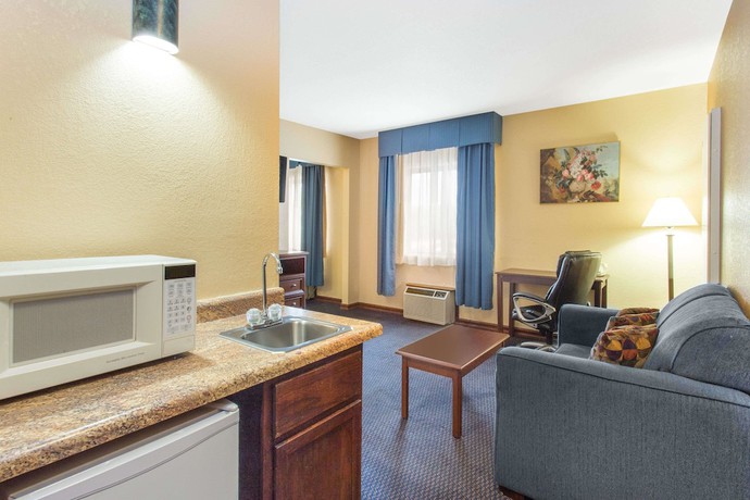 Imagen de la habitación del Hotel Baymont by Wyndham Waukesha. Foto 15