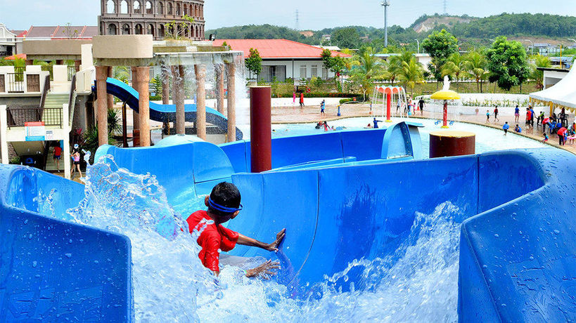 Imagen de la piscina del Hotel Bayou Lagoon Park Resort. Foto 12