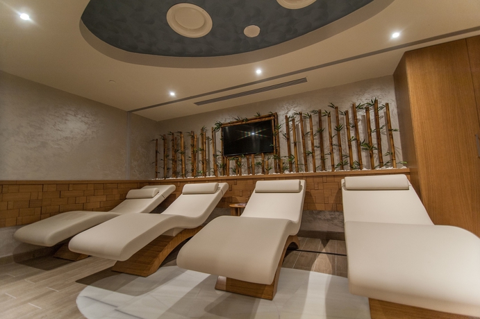 Imagen de la piscina del Hotel Bayır Diamond and Convention Center Konya. Foto 19