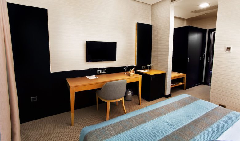 Imagen de la habitación del Hotel Bayramoglu Resort. Foto 15