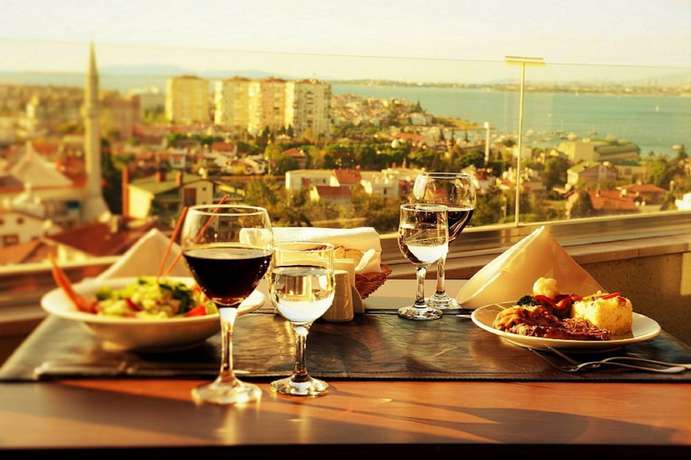 Imagen del bar/restaurante del Hotel Bayramoglu Resort. Foto 4