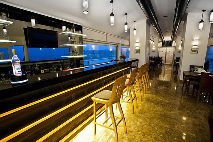 Imagen del bar/restaurante del Hotel Bayramoglu Resort. Foto 5