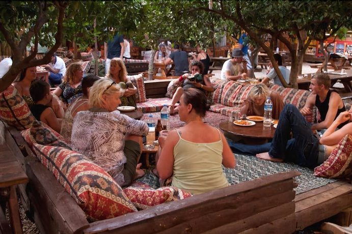 Imagen del bar/restaurante del Hotel Bayrams Tree Houses. Foto 2