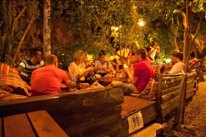 Imagen del bar/restaurante del Hotel Bayrams Tree Houses. Foto 3