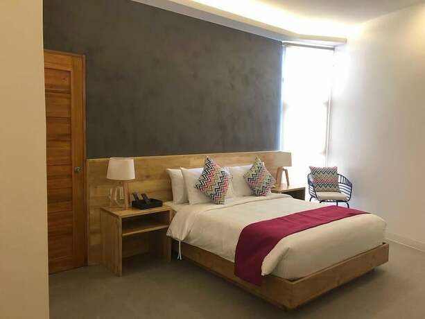 Imagen general del Hotel Bay's Inn. Foto 11