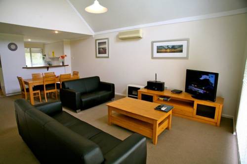 Imagen de la habitación del Hotel Bayshore Beachside Resort. Foto 3