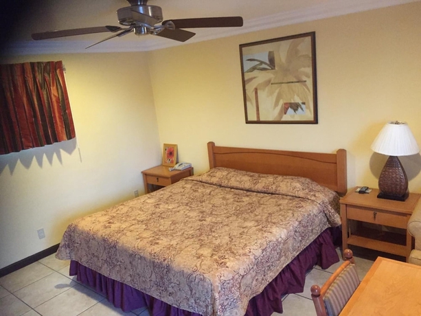 Imagen de la habitación del Hotel Bayshore Inn Motel. Foto 15