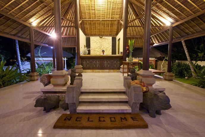 Imagen de los interiores del Hotel Bayshore Villas Candi Dasa. Foto 18