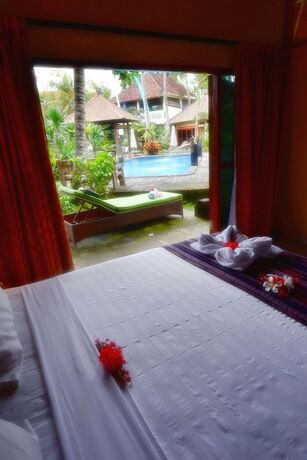 Imagen general del Hotel Bayside Bungalows. Foto 13