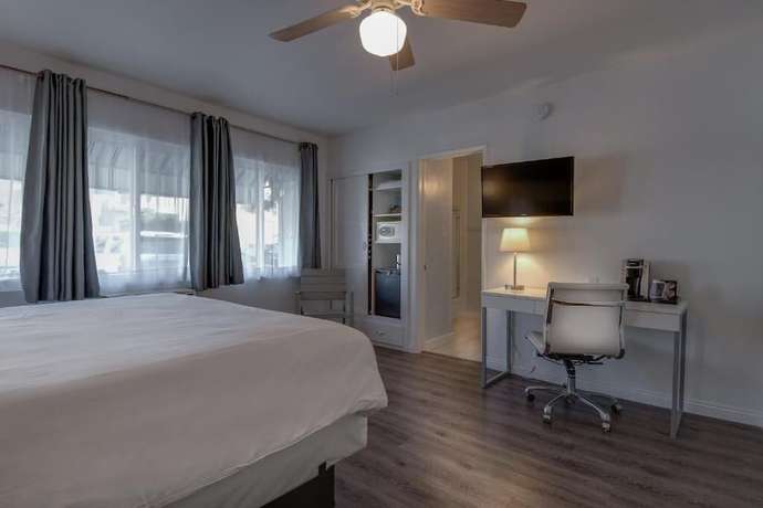 Imagen de la habitación del Hotel Bayside. Foto 7