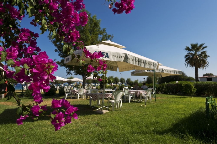 Imagen de los exteriores del Hotel Bayside Katsaras. Foto 7