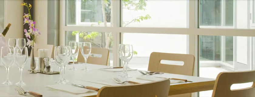 Imagen del bar/restaurante del Hotel Bayside Marina Hotel Yokohama. Foto 6