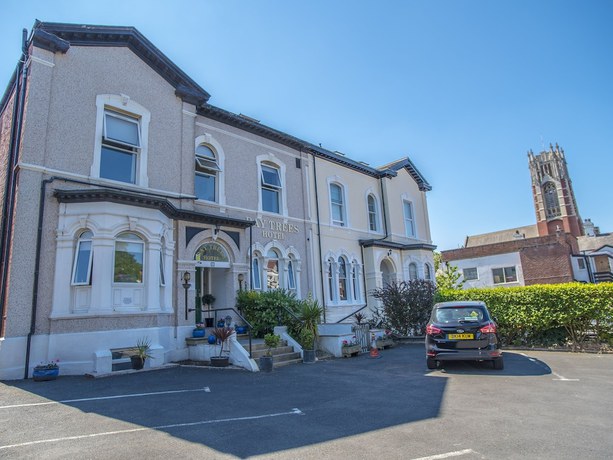 Imagen general del Hotel Baytrees. Foto 3