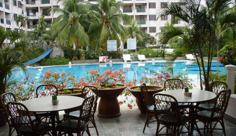 Imagen de la piscina del Hotel Bayu Beach Resort. Foto 14