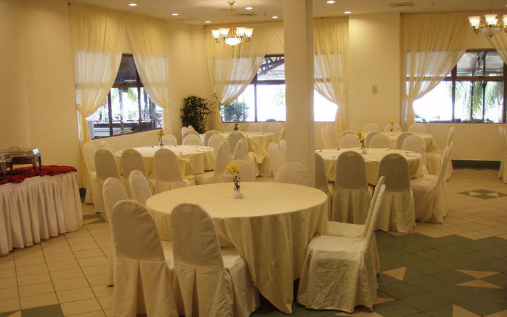 Imagen de los interiores del Hotel Bayu Beach Resort. Foto 8