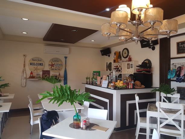 Imagen del bar/restaurante del Hotel Bayview Country Inn El Nido. Foto 2