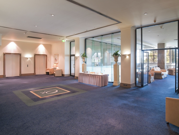 Imagen de los interiores del Hotel Bayview Eden Melbourne. Foto 16