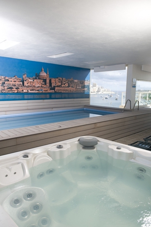 Imagen de la piscina del Hotel Bayview Hotel by ST Hotels. Foto 15