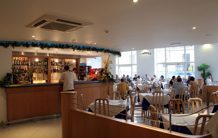 Imagen del bar/restaurante del Hotel Bayview Hotel by ST Hotels. Foto 2